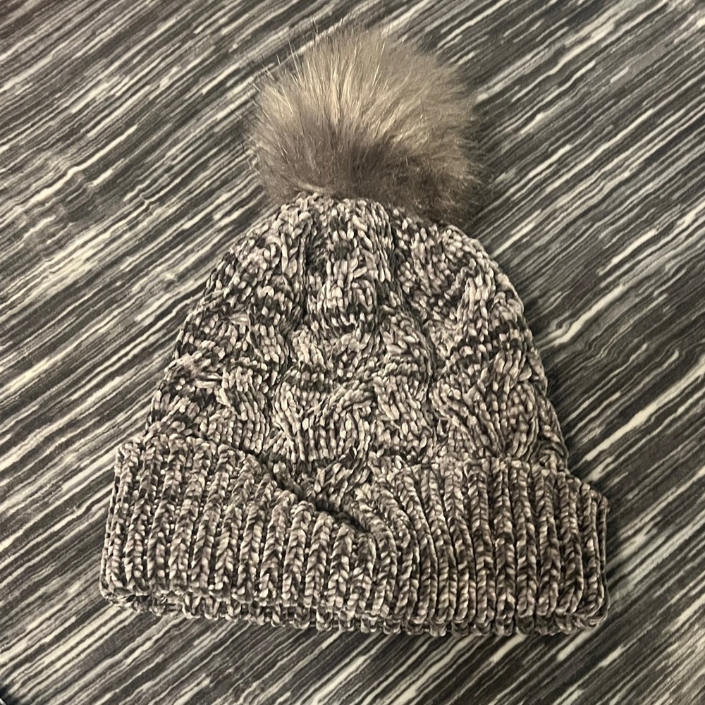 Cozy Knit Pom-Pom Beanie